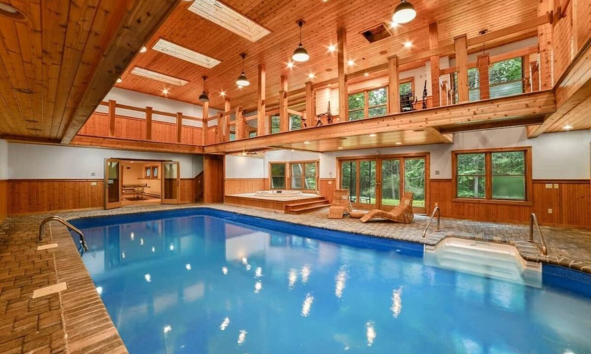 Damascus House | Rock Run Retreat | Indoor Pool & Basketball Court