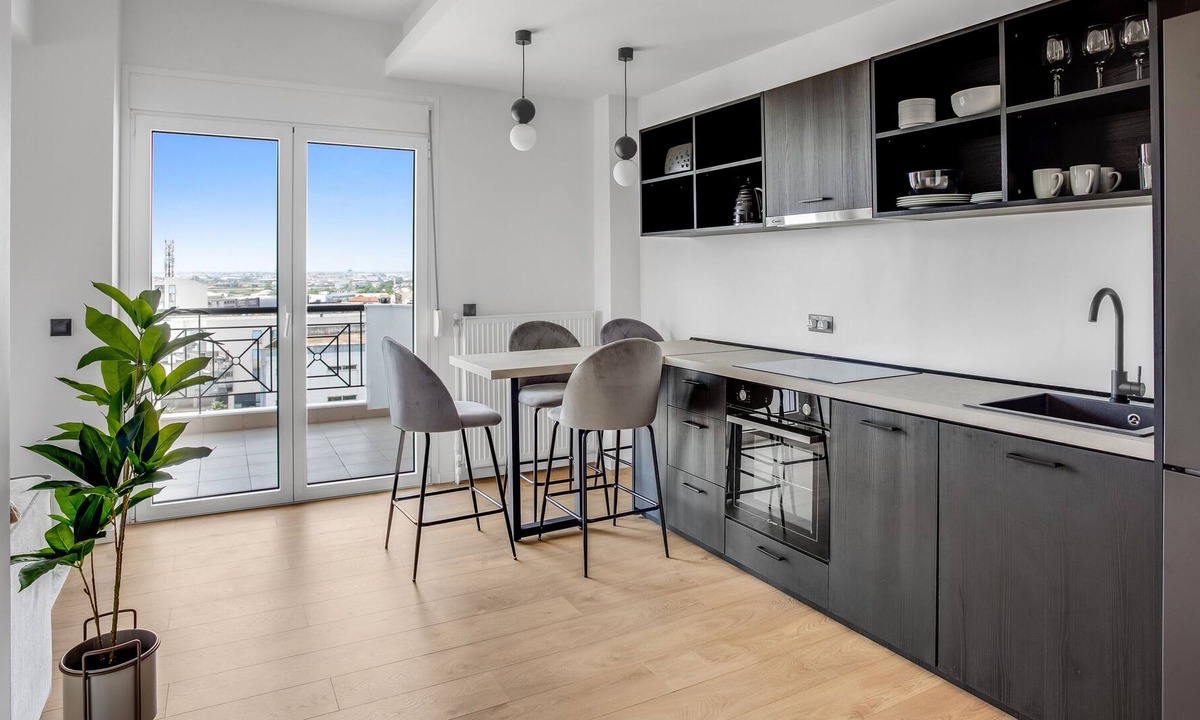 Thessaloniki Apartment | Sanders Arch - Smart 1-Bdr. Apt. w/ Balcony