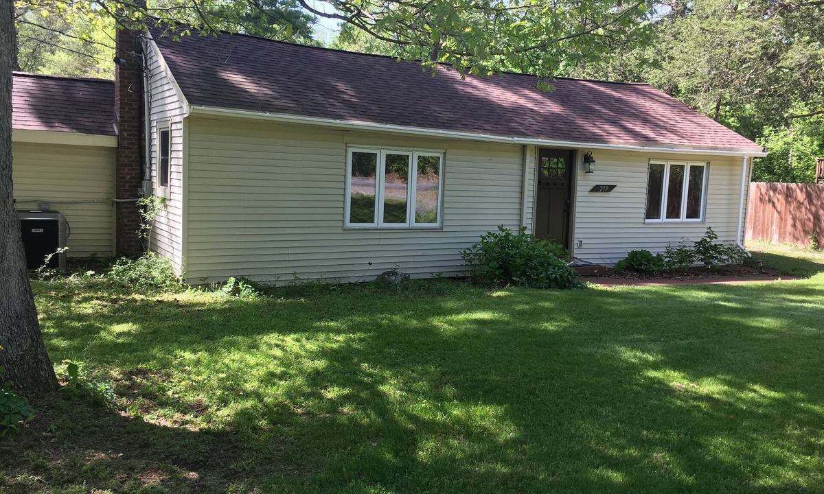 Saugerties House | Saugerties, Woodstock, Hunter, Windham, Catskills, HITS, Hudson Valley Rental
