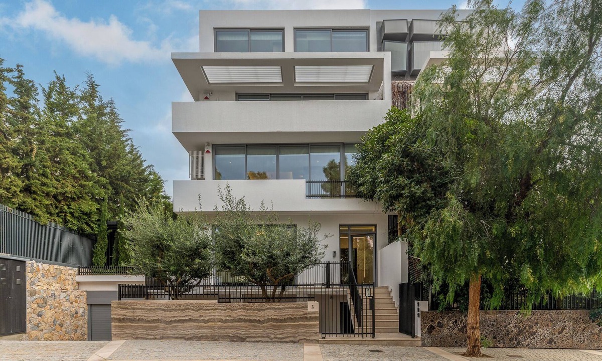 Voula Apartment | Sea View Riviera Maisonette with Large Terraces