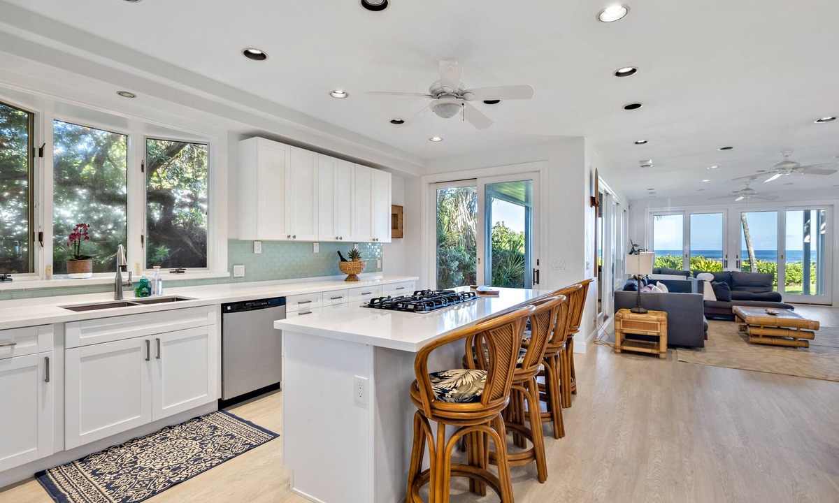 Mokuleia House | Secluded Beachfront Luxury, Highly Desired Location