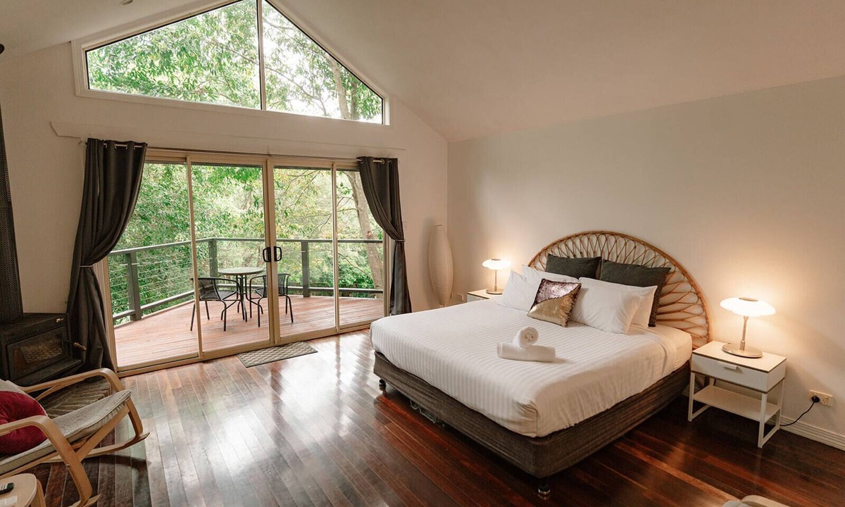 North Tamborine Cabin | Shambala Estate