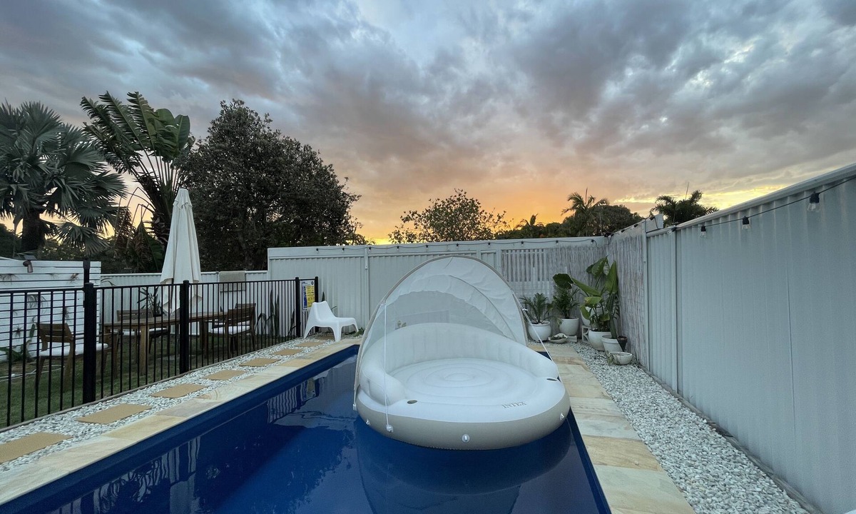 Cabarita Beach House | So close to the sand with a pool!