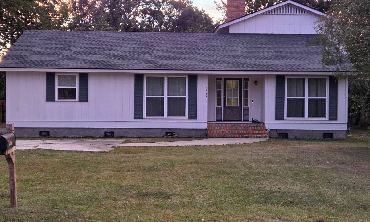Valdosta House | Spacious 5-bedroom house near downtown Valdosta.