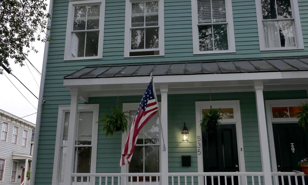 Beach Institute House | Spacious home in the Historic District. Sleeps 8. Free Parking