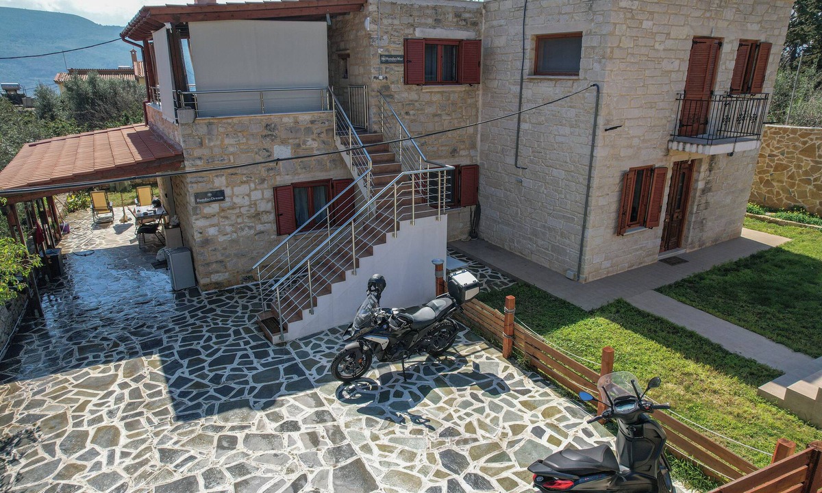 Chania House | SundayMar Stone House