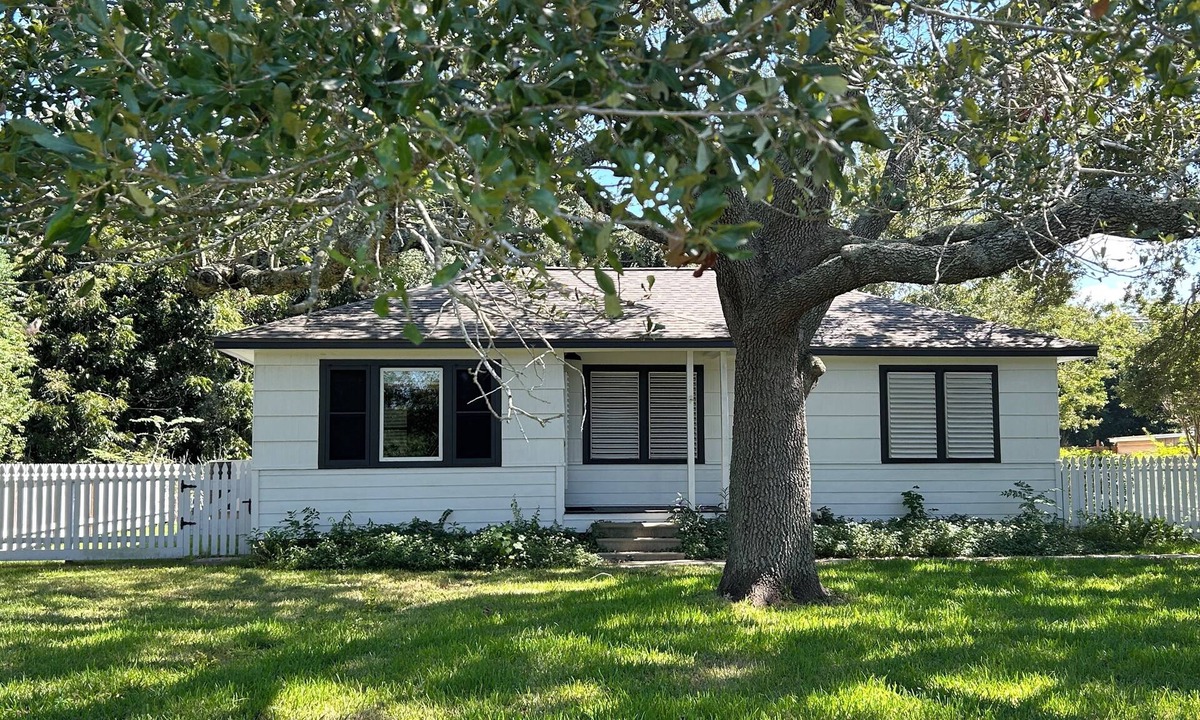 Texas City House | Texas City Home - Work or Play Near Galveston Bay