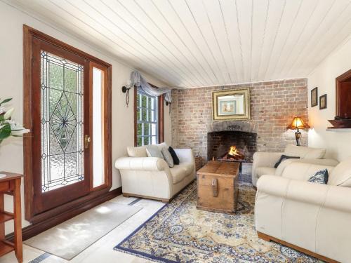 Mount Victoria House | The Coach House