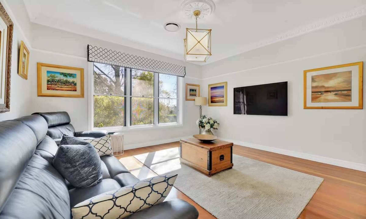 Cotswold Hills House | The Hidden Toowoomba Estate | Luxury Home with Stunning Gardens