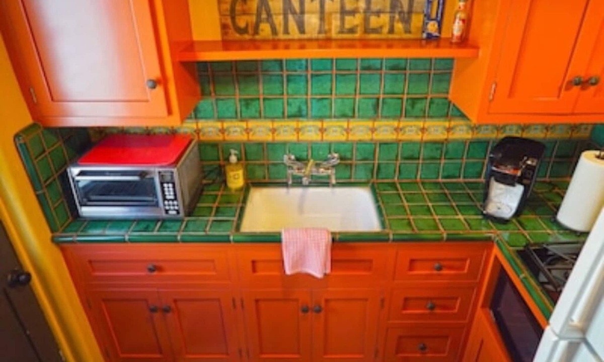 Mystic Hills Cottage | The Red Cottage-Manzanita Cottages