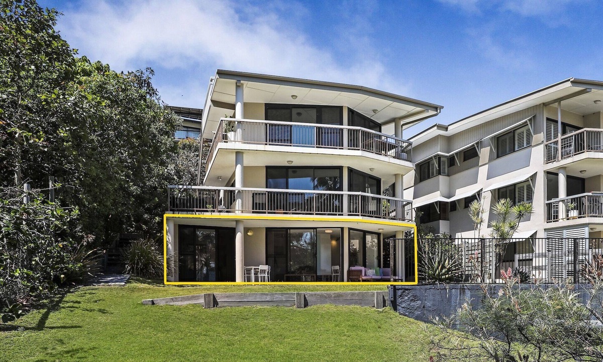 Point Lookout Apartment | This ground floor apartment sits right at Cylinder Beach