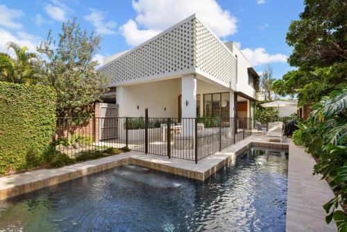 Suffolk Park House | Villa Alcorn