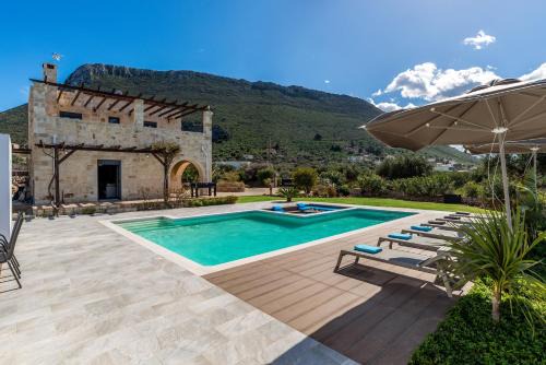 Kokkinon Khorion Villa | Villa Gloria Seaview - Luxury & Family