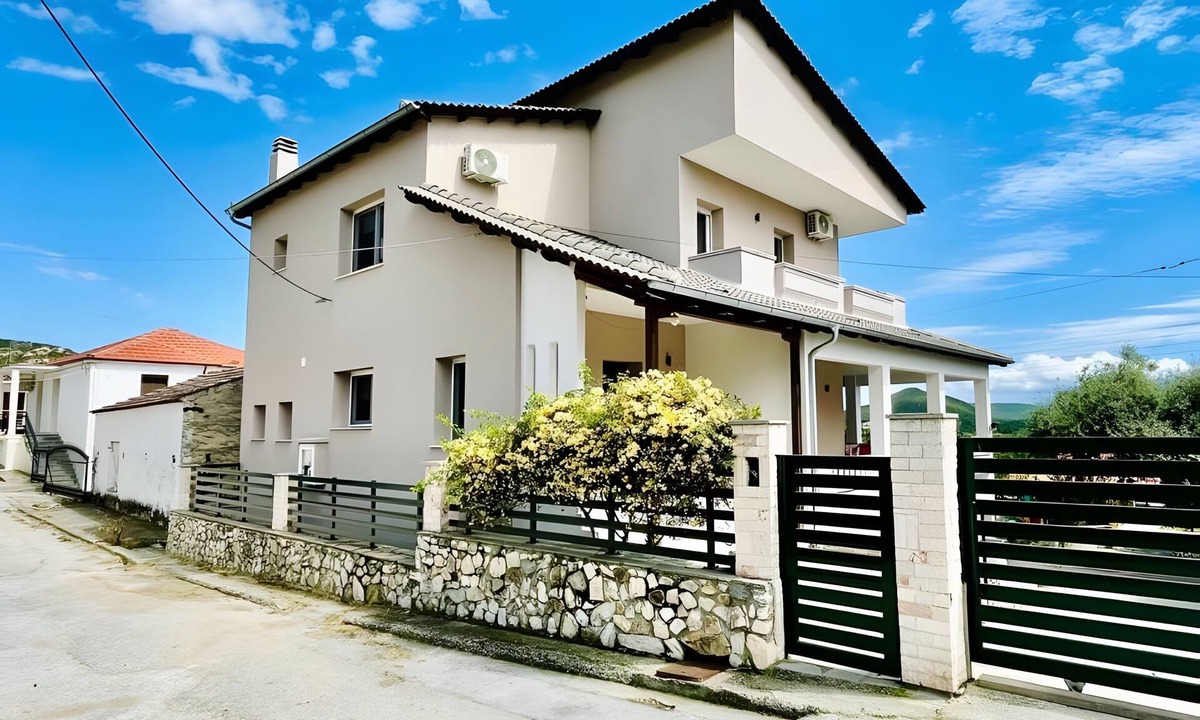 Pangaio Villa | Villa Violetta Country House with Mountain View, Private Balcony and Garden