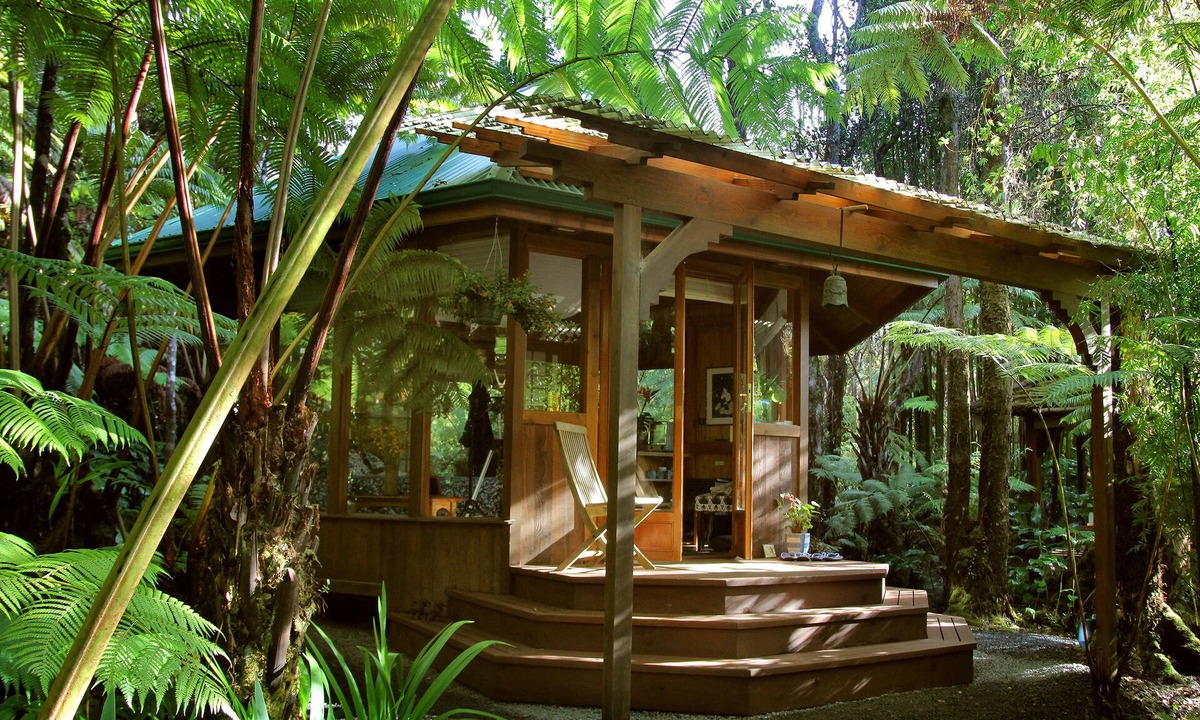 Volcano Bed & Breakfast | Volcano Rainforest Retreat