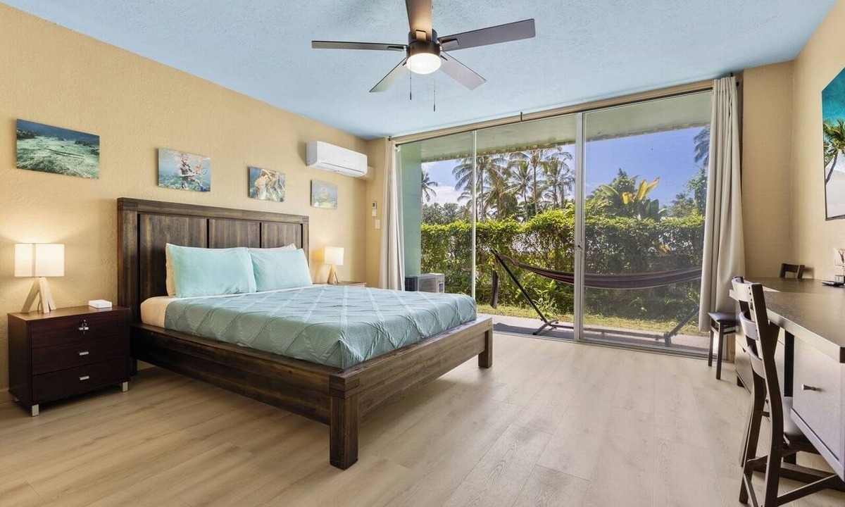 Keaukaha Condo | Walk to Beach Balcony + Garden Views/Sleeps 2