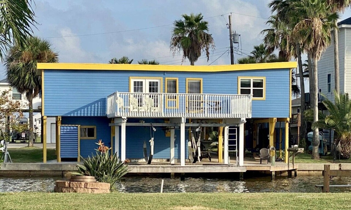 Terramar Beach House | WATERSIDE DREAM BEACH/CANAL HOME (Best of both world's canal/beach home)