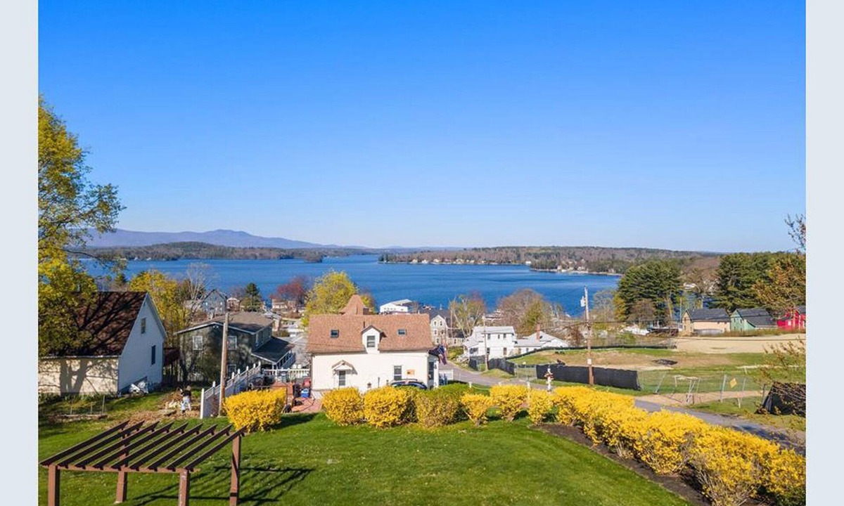 Weirs Beach Condo | Welcome to the Weirs -Lake View Condo - Late Check-out Sundays