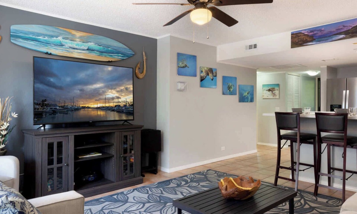 Kahaluu Bay Condo | White Sands Village 111 - Steps from Magic Sands