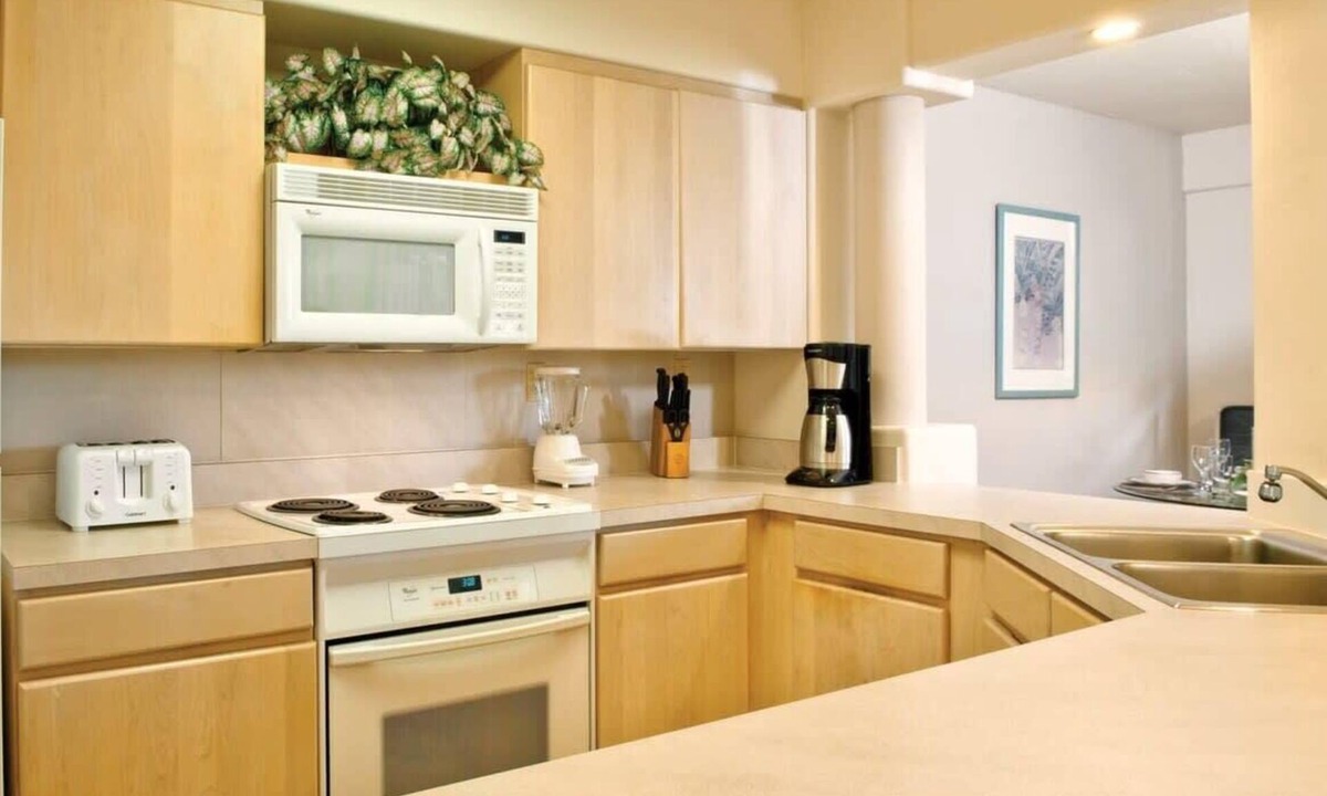 Hanamaulu Condo | Wyndham Kauai Beach Villas | 1BR/1BA King Suite