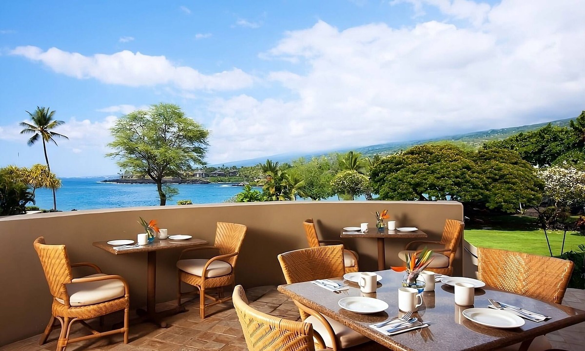 Keauhou Hotel | Your Hawaiian Adventure Awaits! 3 Oceanfront Units, 2 Pools, Game Room, Dining!