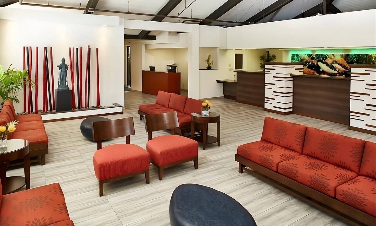 Ala Moana House | Your Home Away From Home! 4 Relaxing Units, Onsite Pool, Pet-Friendly Property