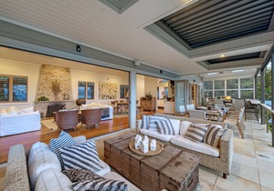 Carabella, Palm Beach. Beach views & short walk to the beach. 6 night min stay