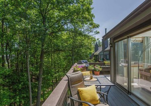 Charming Townhouse at Camelback - Great Location! SKI ON/OFF