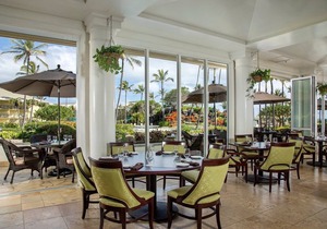 Oceanfront Resort steps to pool/beach via your lanai, 4 Beautiful Pools