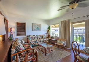 Quaint Island Charm Right On the Beach! Secluded & Laidback Seaside Retreat
