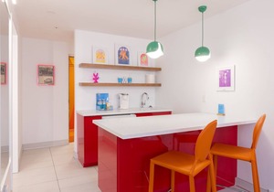 The Gallatin(2 Queen Suite 115) Colorful Boutique Hotel!