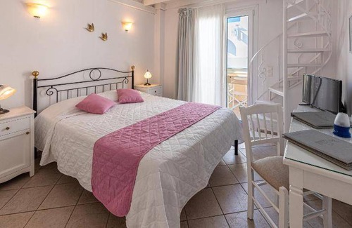 Firostefani Apartment | 28 m² Serviced apartment ∙ 2 guests