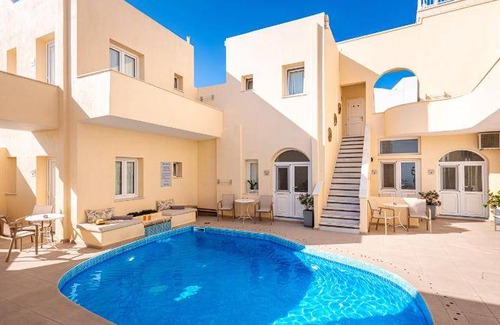 Firostefani Apartment | 28 m² Serviced apartment ∙ 2 guests
