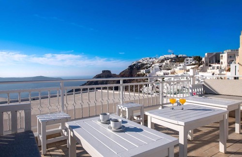 Firostefani Apartment | 28 m² Serviced apartment ∙ 2 guests