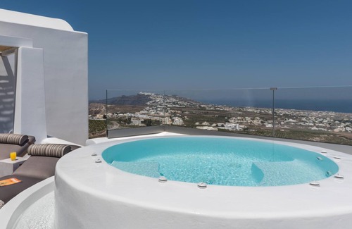 Pyrgos Apartment | Deluxe Suite Sea View Hot Tub - White Co