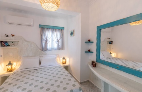 Imerovigli House | Starlight Sunrise