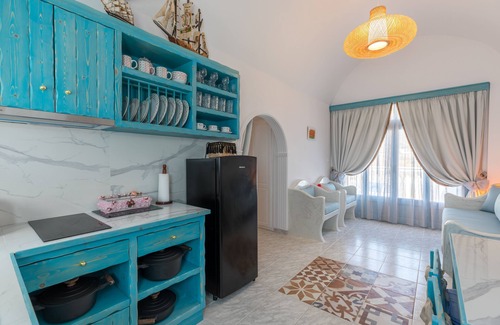 Imerovigli House | Starlight Sunrise