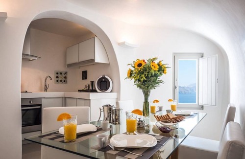 Oia Villa | Villa ∙ 2 bedrooms ∙ 4 guests