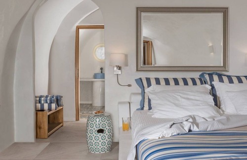 Oia Villa | Villa ∙ 2 bedrooms ∙ 4 guests