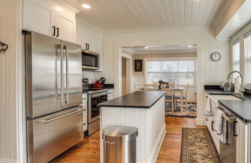 Lewisburg House | 1 Block to Dtwn Lewisburg! Quiet Home w/Decks