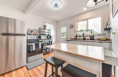 Hilo House | 1 Block to Heart of Hilo: Fully Renovated Home