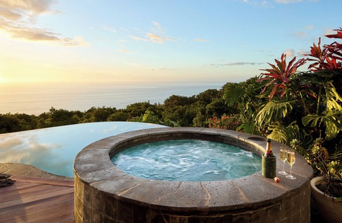 Honalo House | #1 Rental in Kona | Condé Nast Traveler | Aolani House