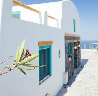 Firostefani House | 100 m² House ∙ 2 bedrooms ∙ 5 guests