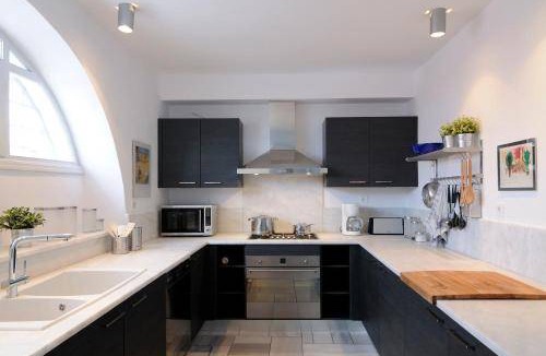 Oia Resort | 180 m² Resort ∙ 2 bedrooms ∙ 6 guests