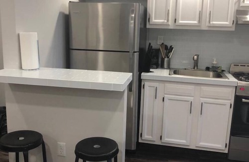 Industry Apartment | 1817 4D · Fancy 1bed Apt/20 Min to NYC-Parking Avail.