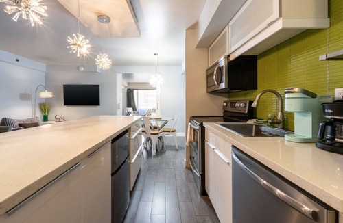 Las Vegas Strip Condo | 1BED 1BATH - SUPERB LOCATION - NEXT TO COSMO & BELLAGIO