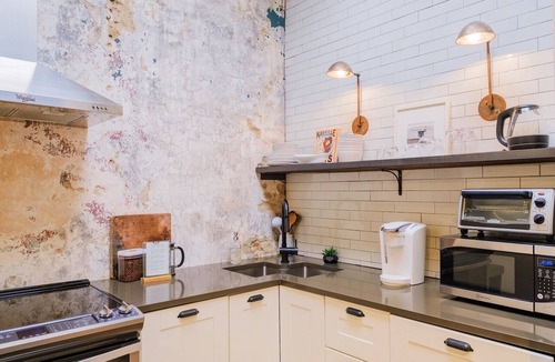 Arts District Apartment | 2 Bedroom Apartment in the Heart of Downtown! (Loft 303)