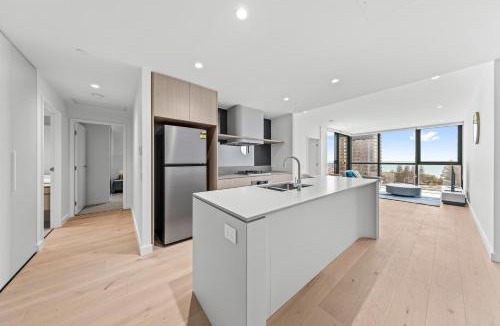 Mermaid Beach Apartment | 2 Bedroom Coastal Comfort in the heart of Gold Coast