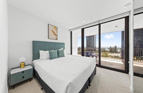 Mermaid Beach Apartment | 2 Bedroom Coastal Comfort in the heart of Gold Coast