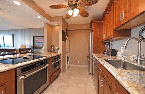 Kahana Condo | 2 Bedroom Ocean View Condo - Valley Isle 509